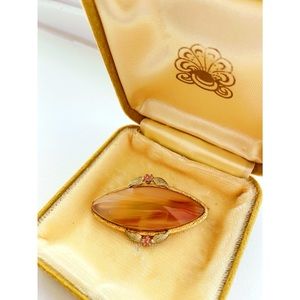 Stunning C.1940s vintage gold-filled agate brooch